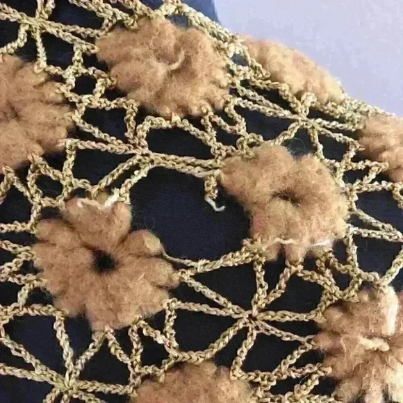 Vtg Wool nylon flower handcrochet mustard yellow shawl scarf - Picture 5 of 8